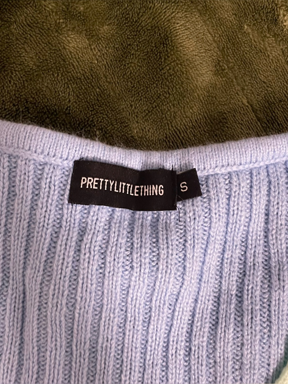 Pretty Little Thing Blue Sweater - Picture 3 of 4